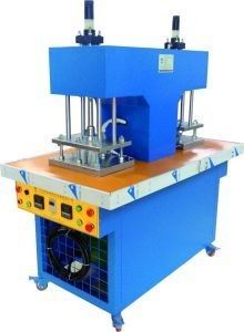 Хорошая цена. Цифровая автоматическая машина для резки одежды гидравлическая высокочастотная онлайн